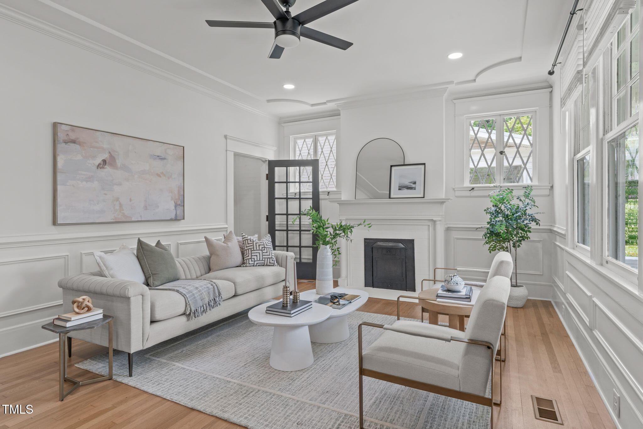 318 E Trinity Avenue