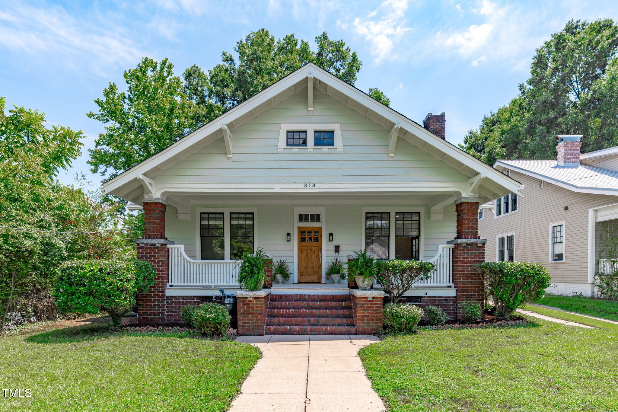 318 E Trinity Avenue