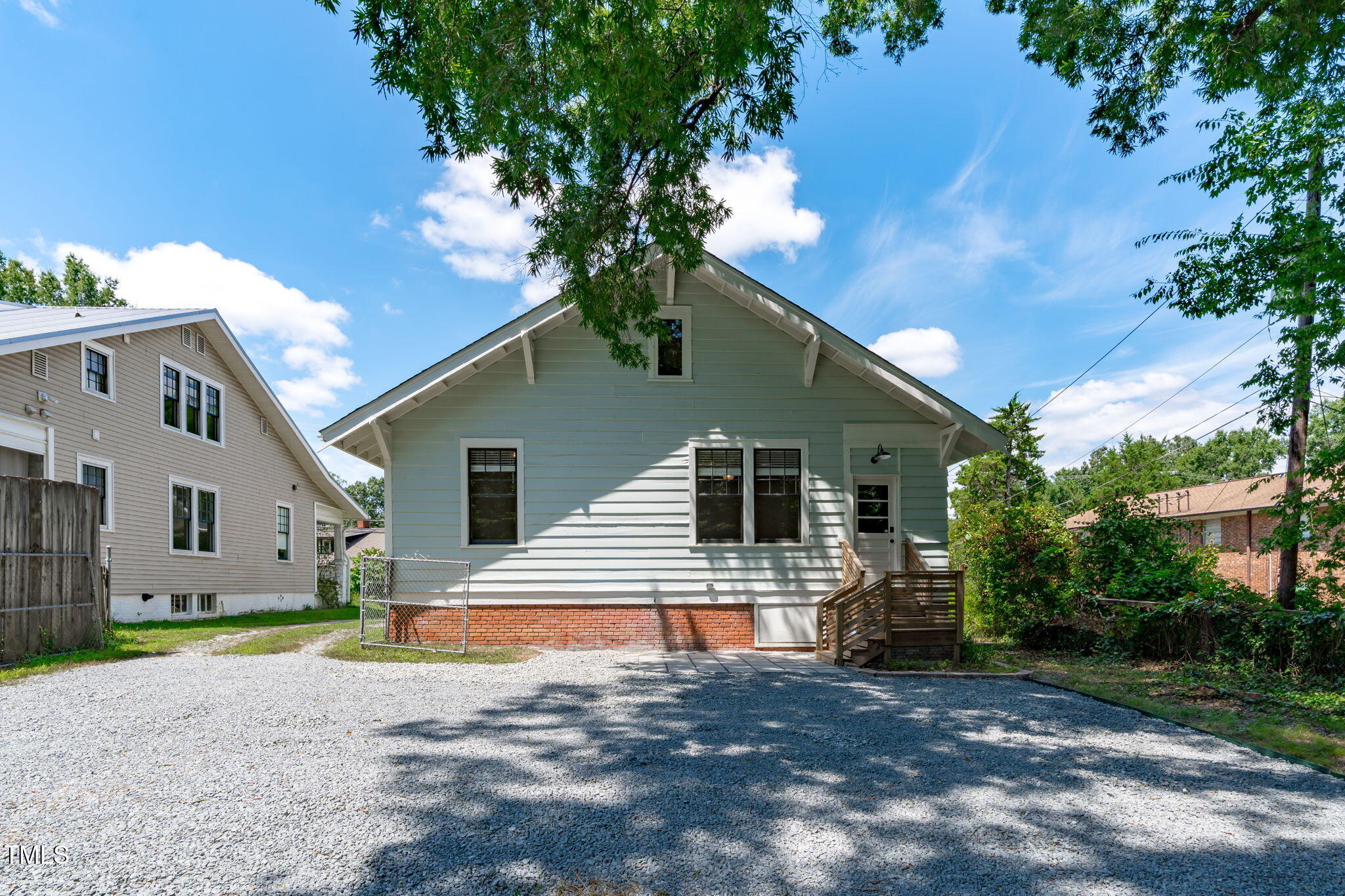 318 E Trinity Avenue