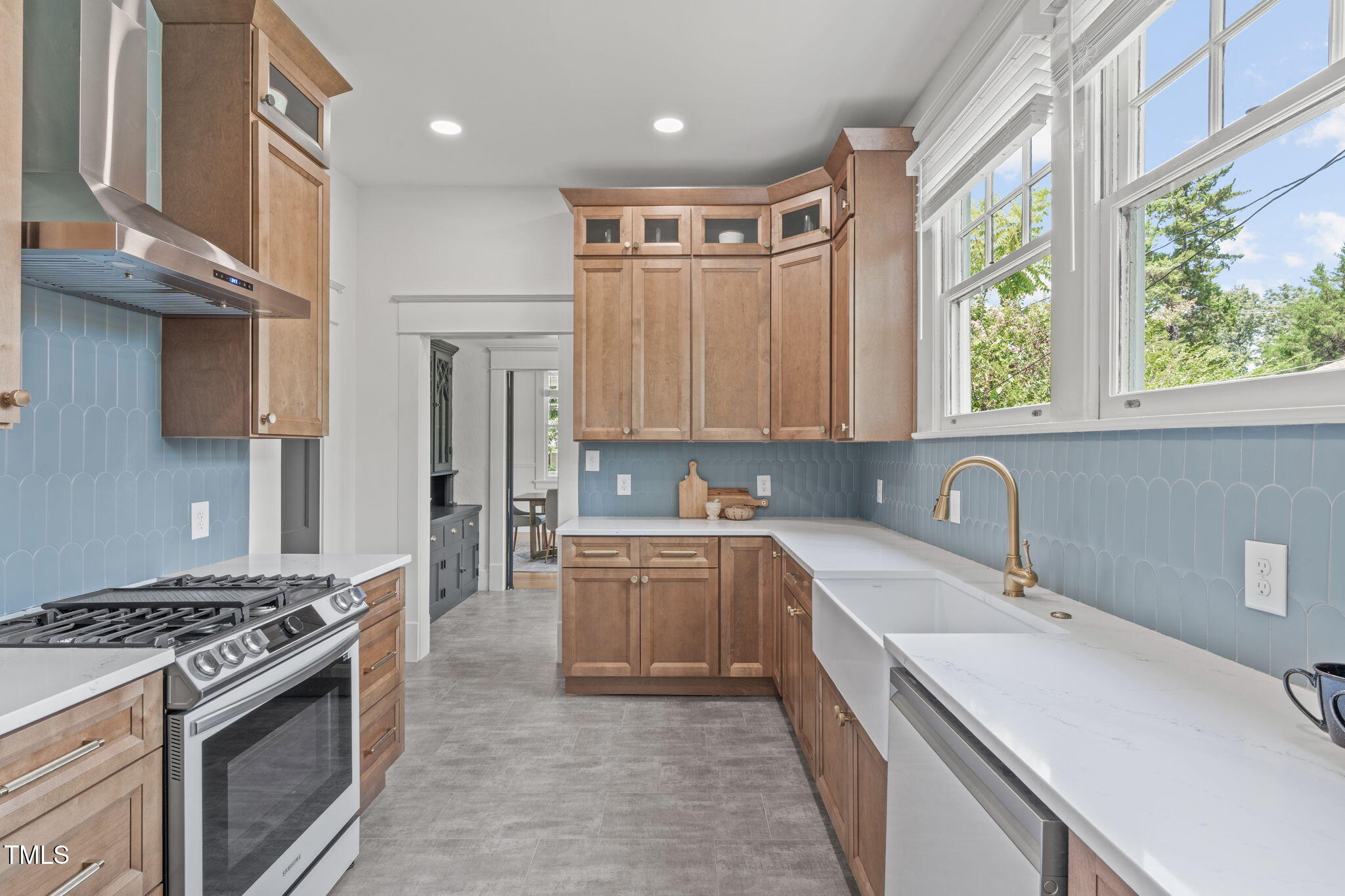 318 E Trinity Avenue