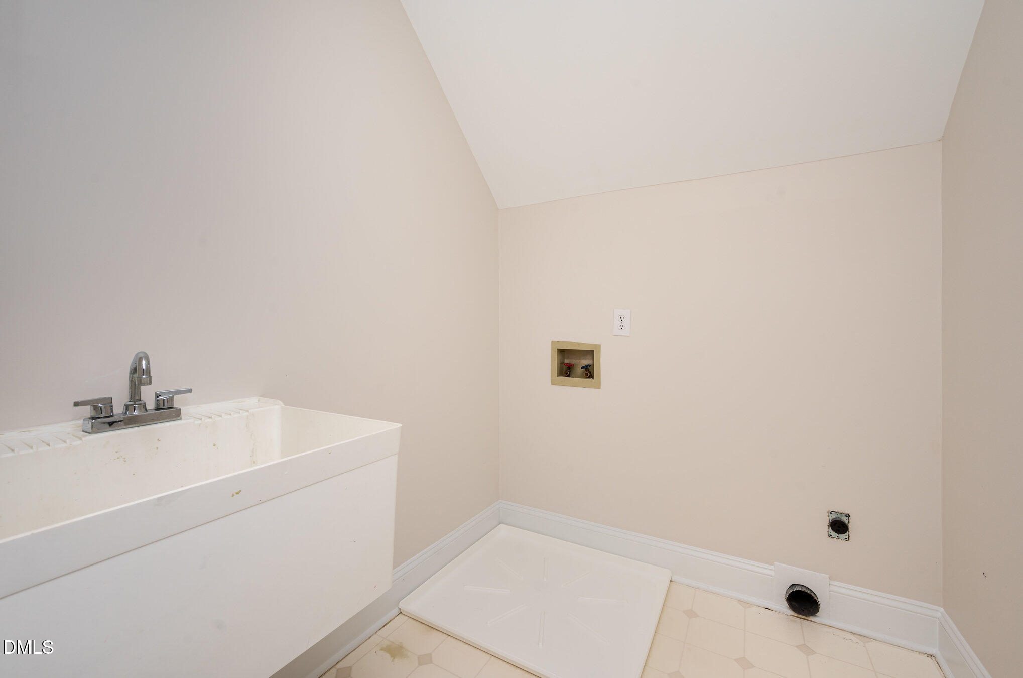 3717 Brackenridge Lane