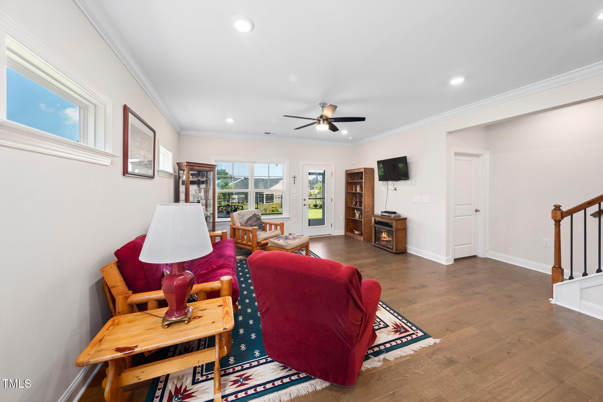 1247 White Flint Circle