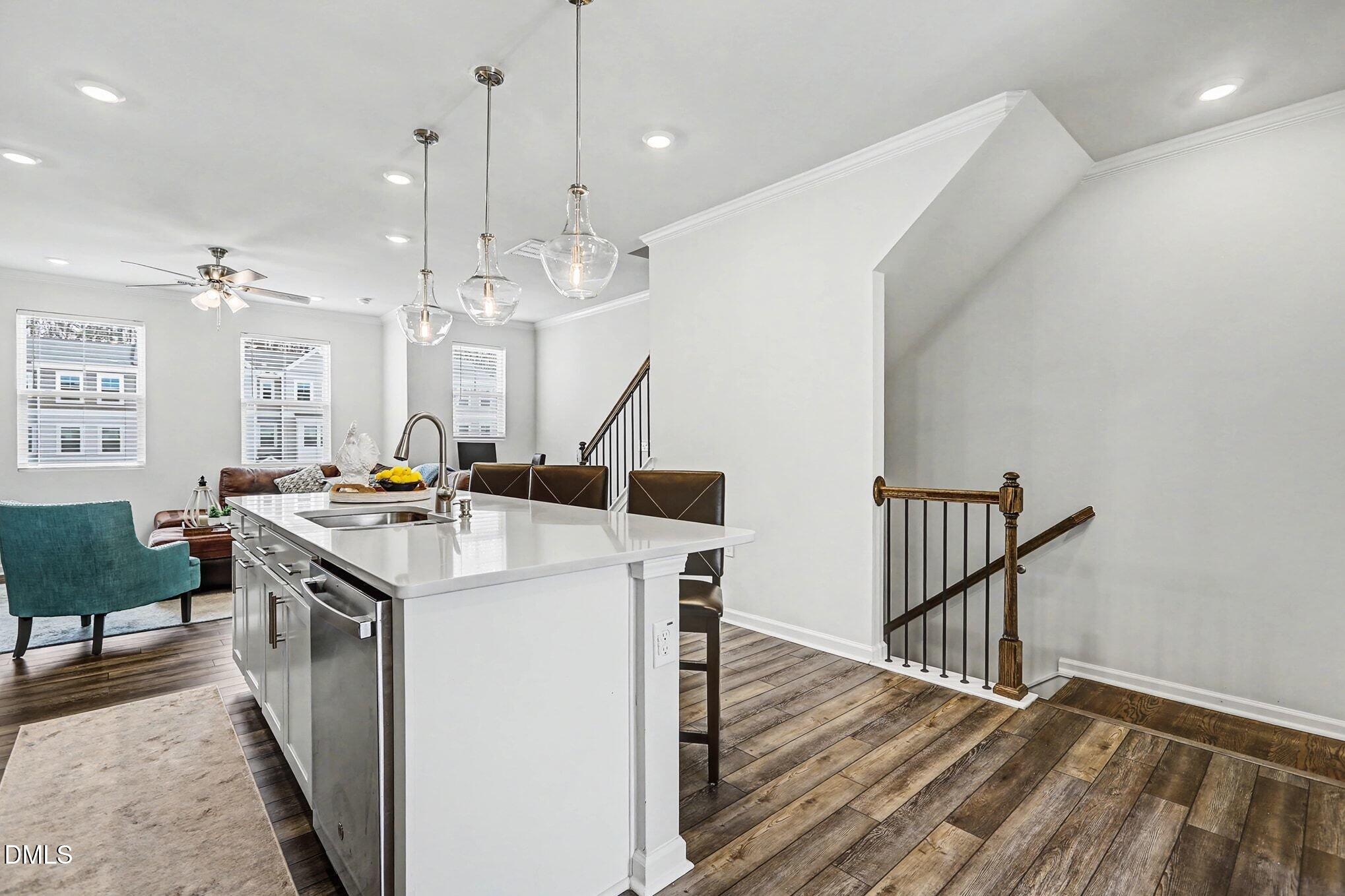 2528 Chert Lane