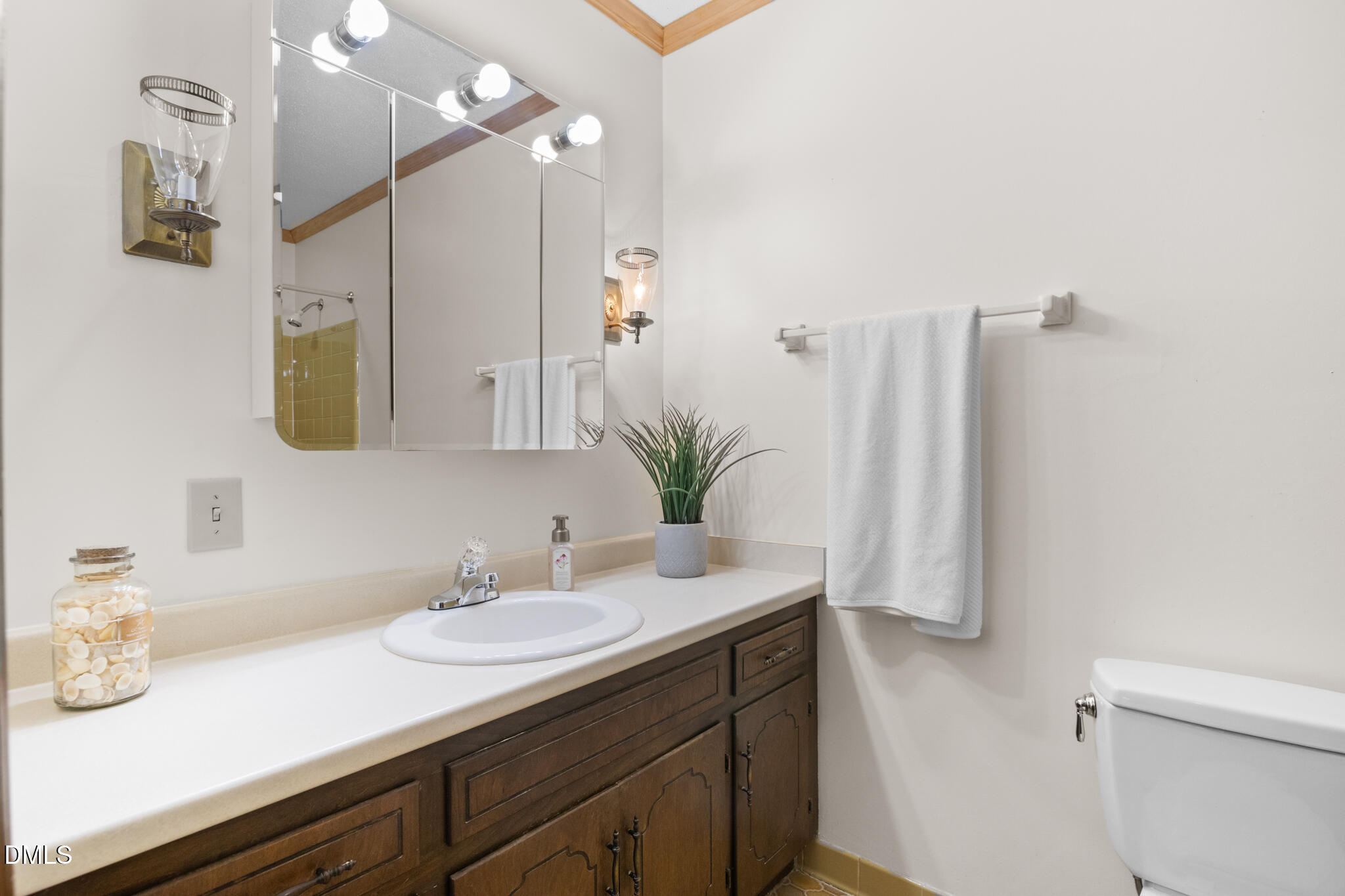 1113 Ashford Lane