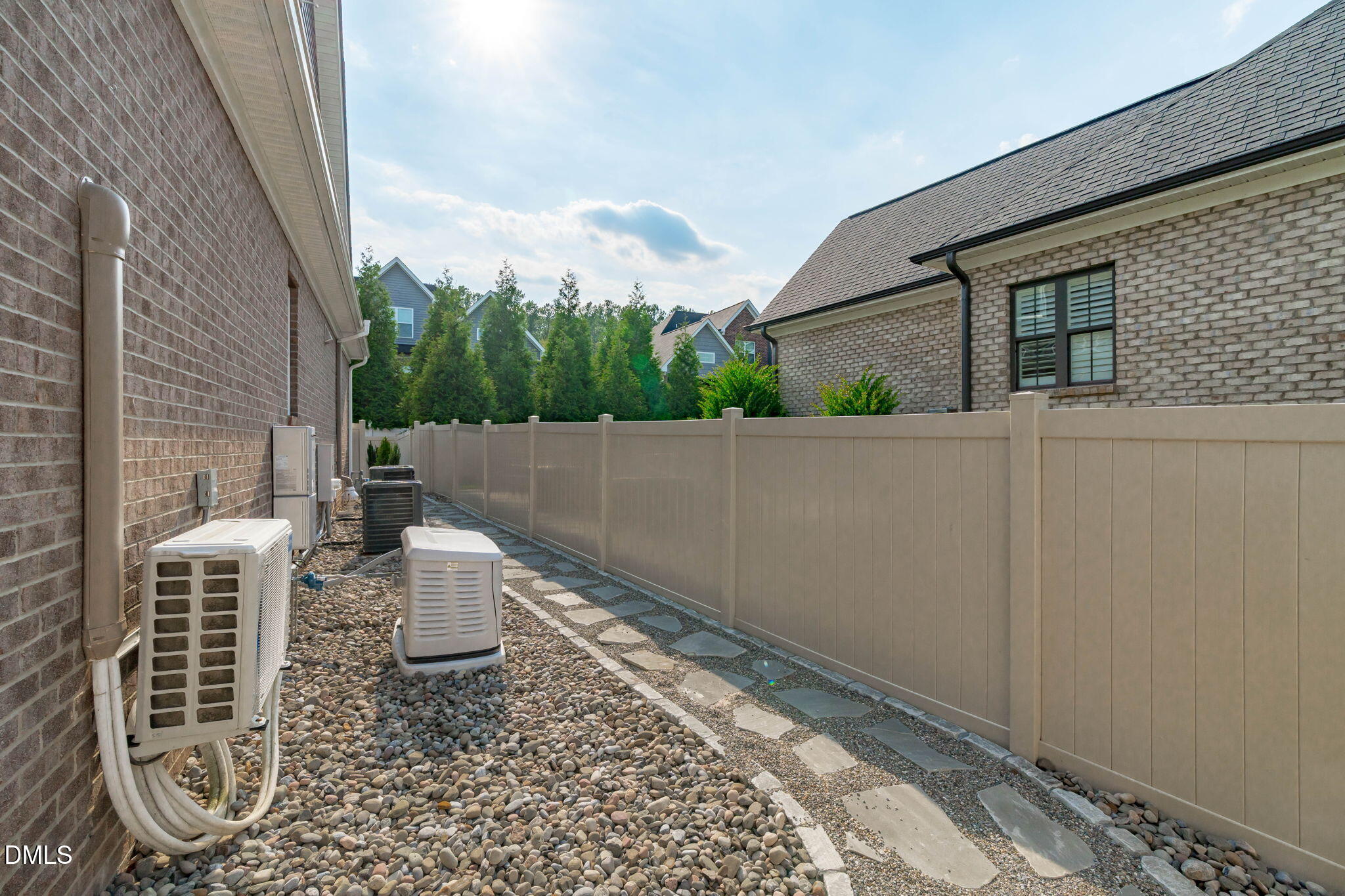 248 Valleycruise Circle