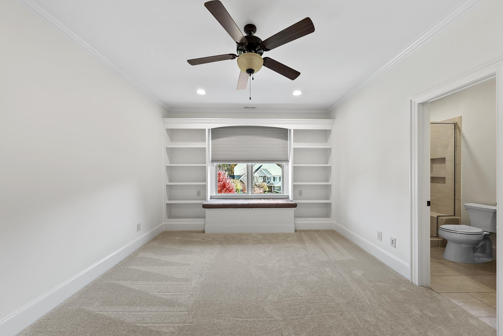 6858 Palaver Lane