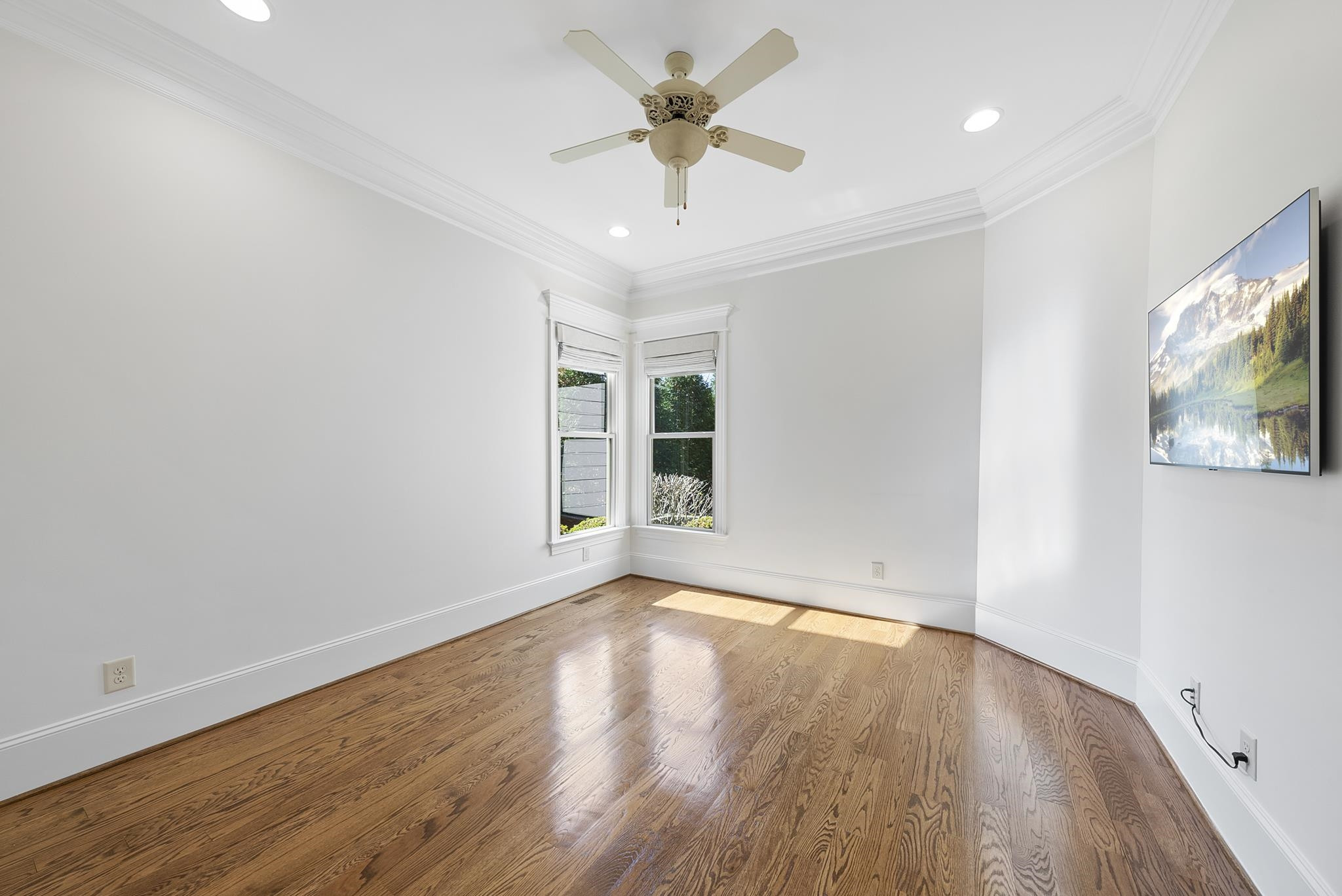 6858 Palaver Lane