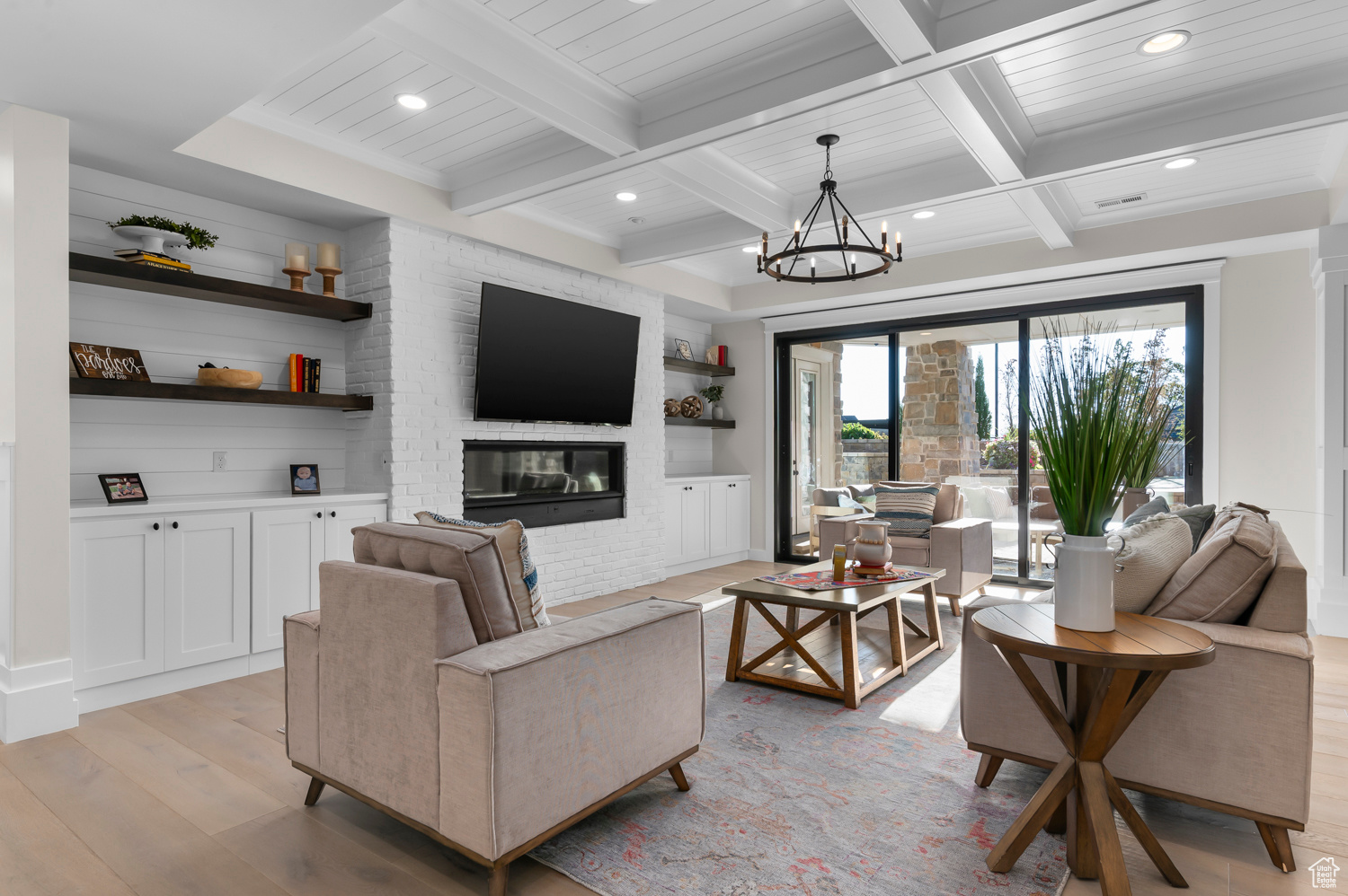 3635 E GRANITE BENCH LN