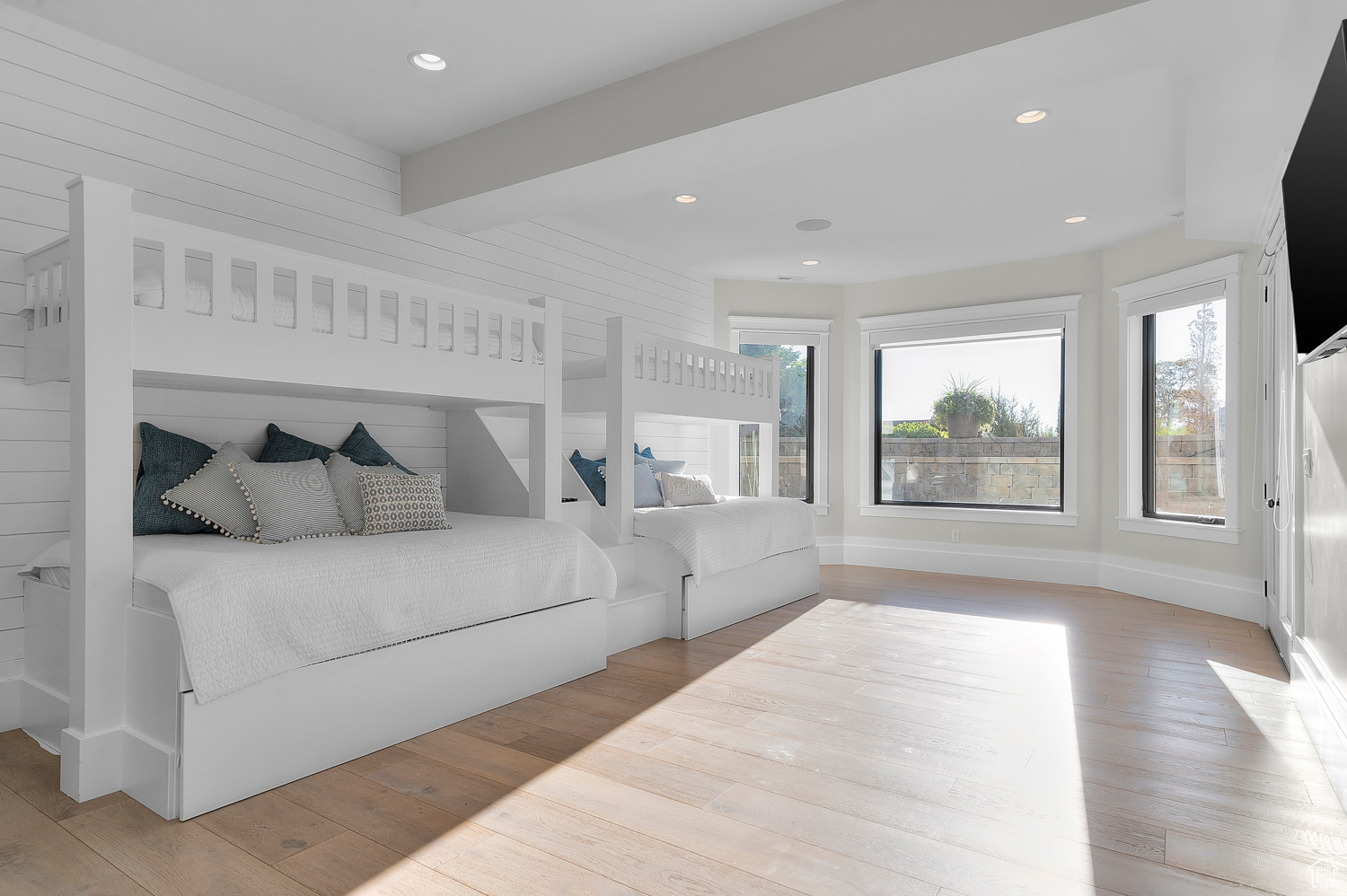 3635 E GRANITE BENCH LN