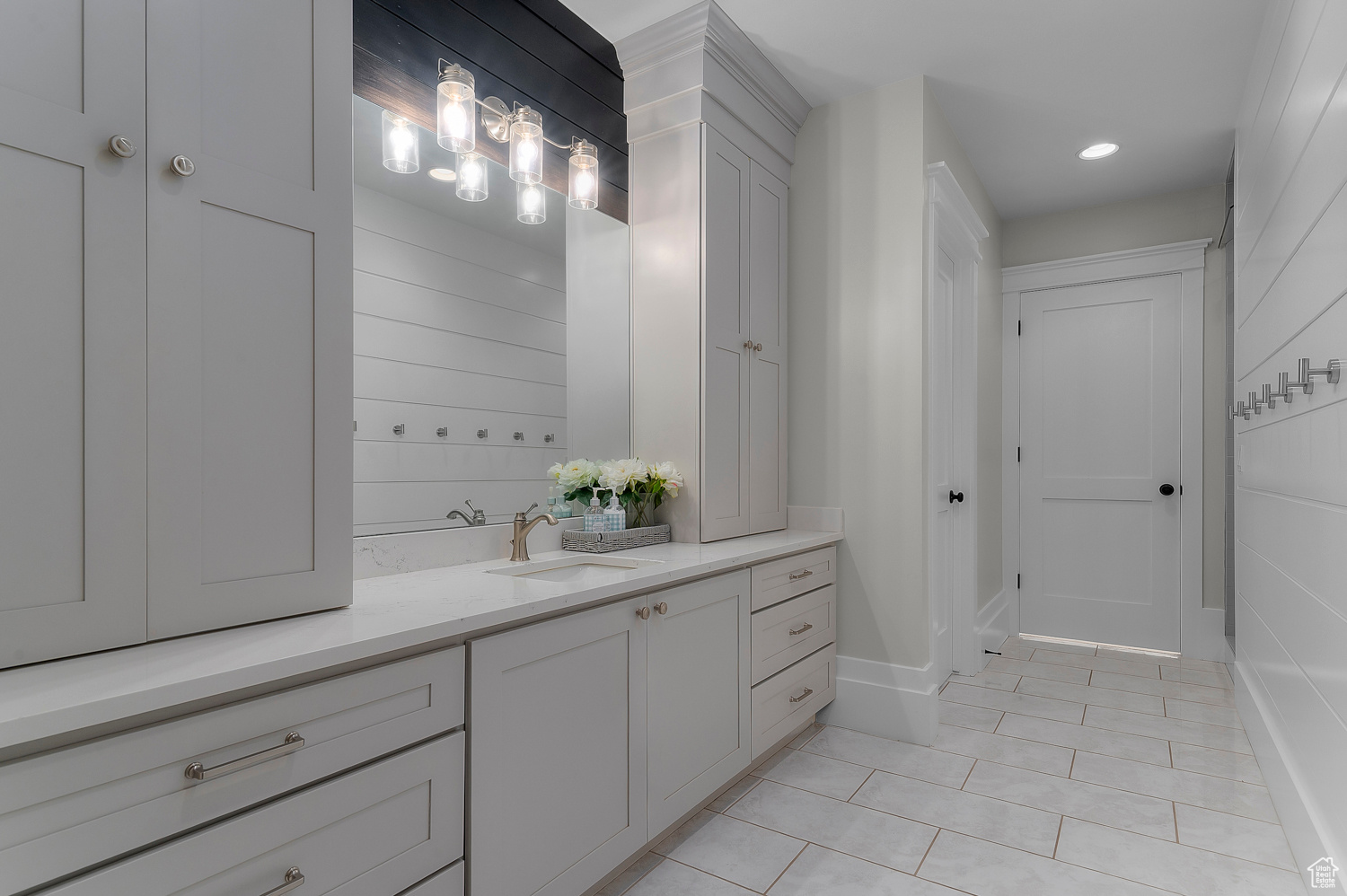 3635 E GRANITE BENCH LN