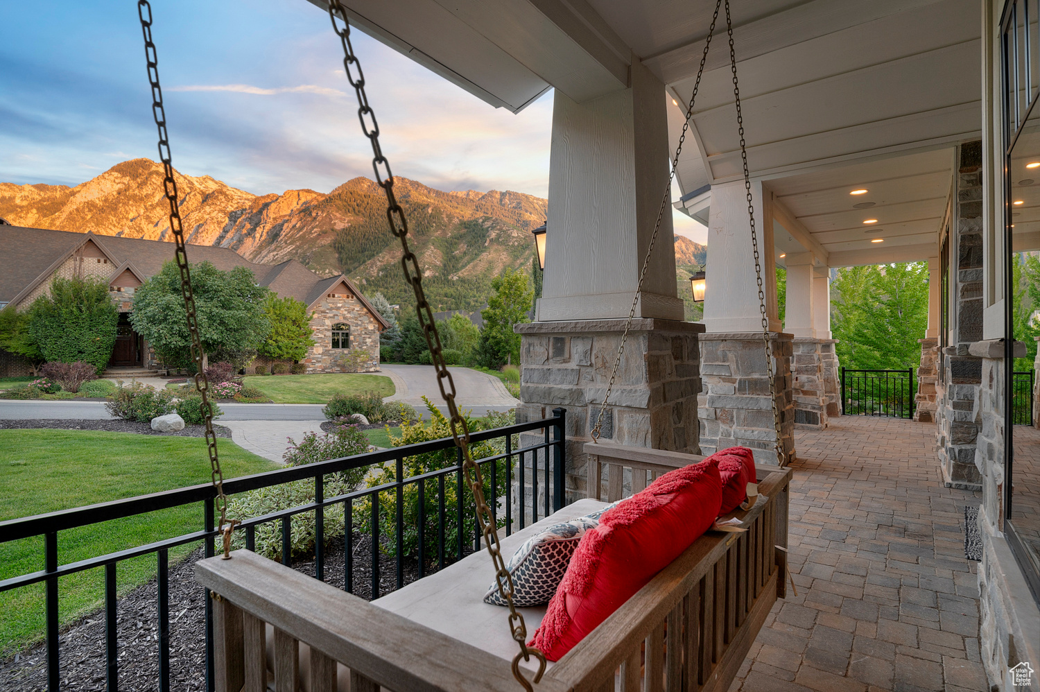 3635 E GRANITE BENCH LN