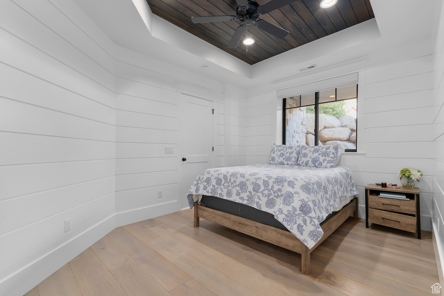 3635 E GRANITE BENCH LN