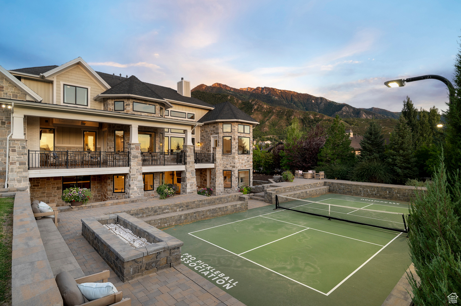 3635 E GRANITE BENCH LN
