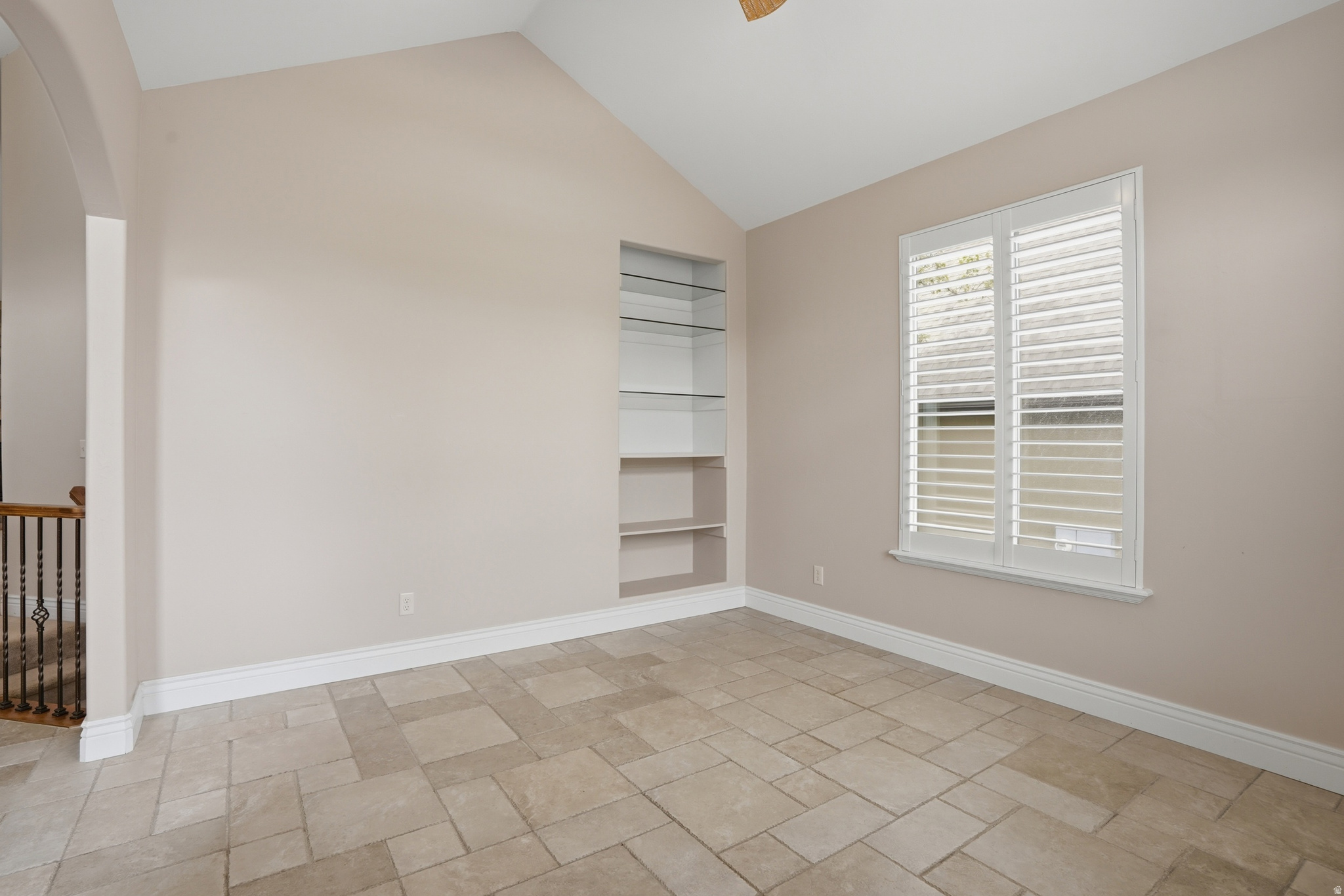 1832 E PEYTON CT