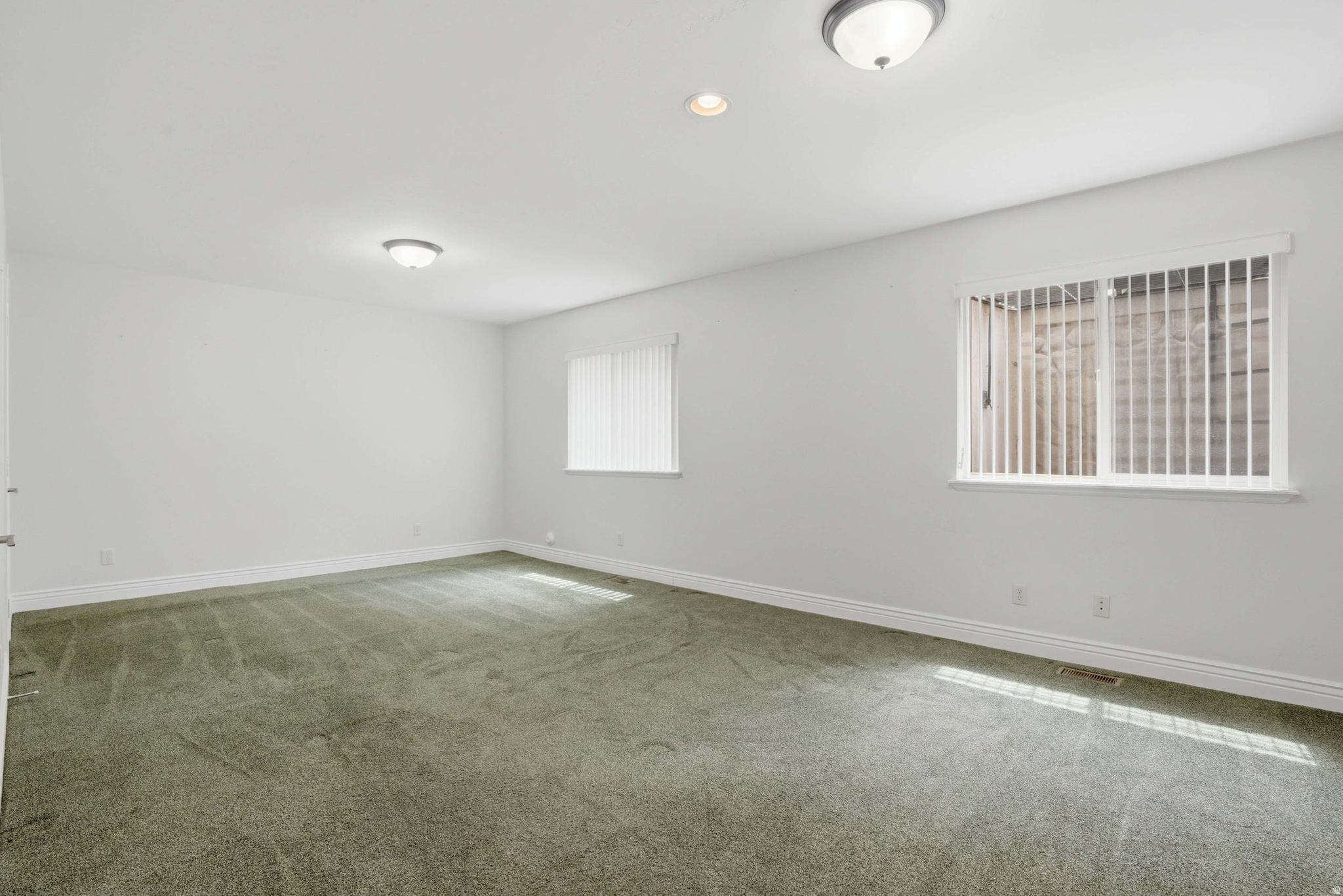 1832 E PEYTON CT