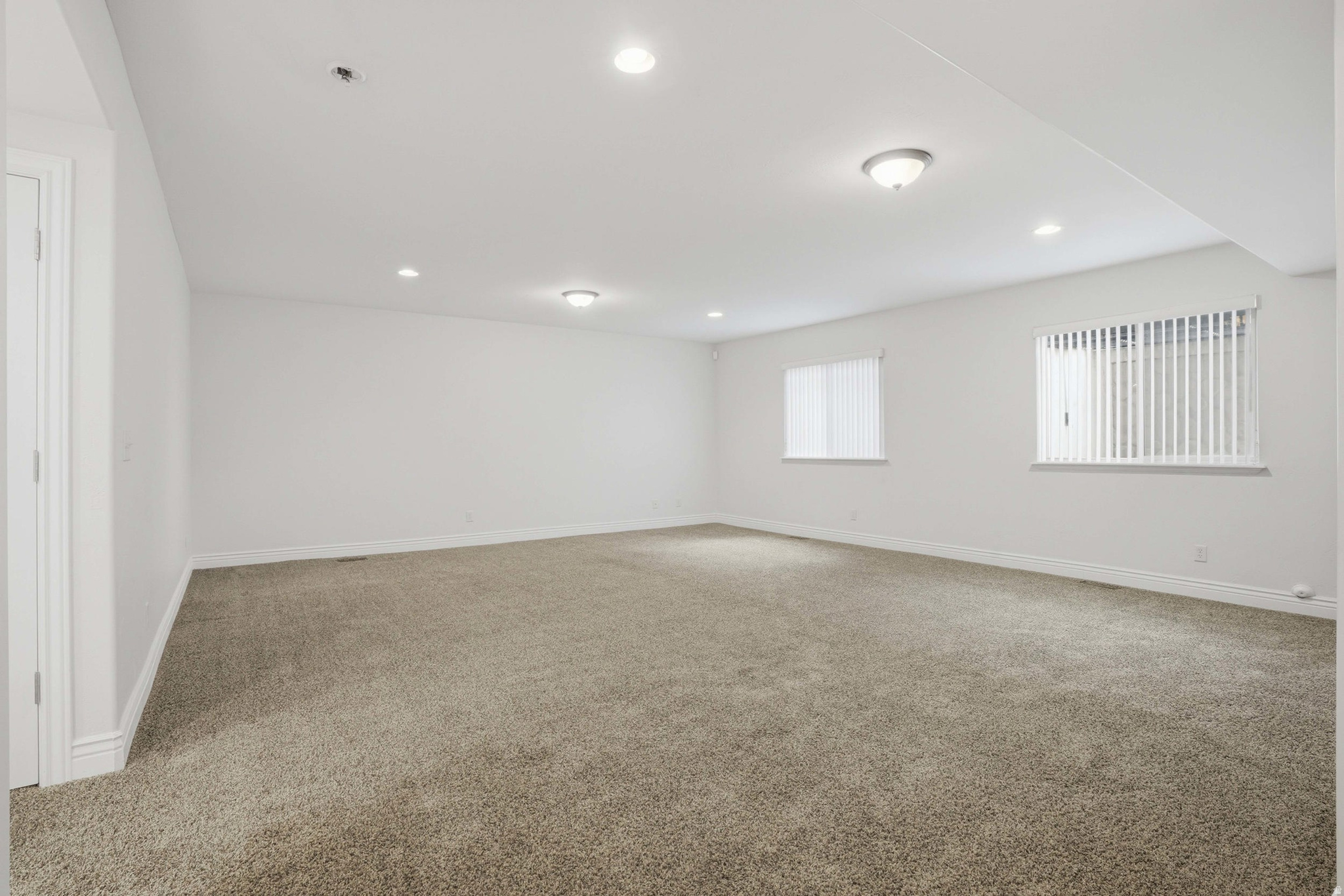 1832 E PEYTON CT