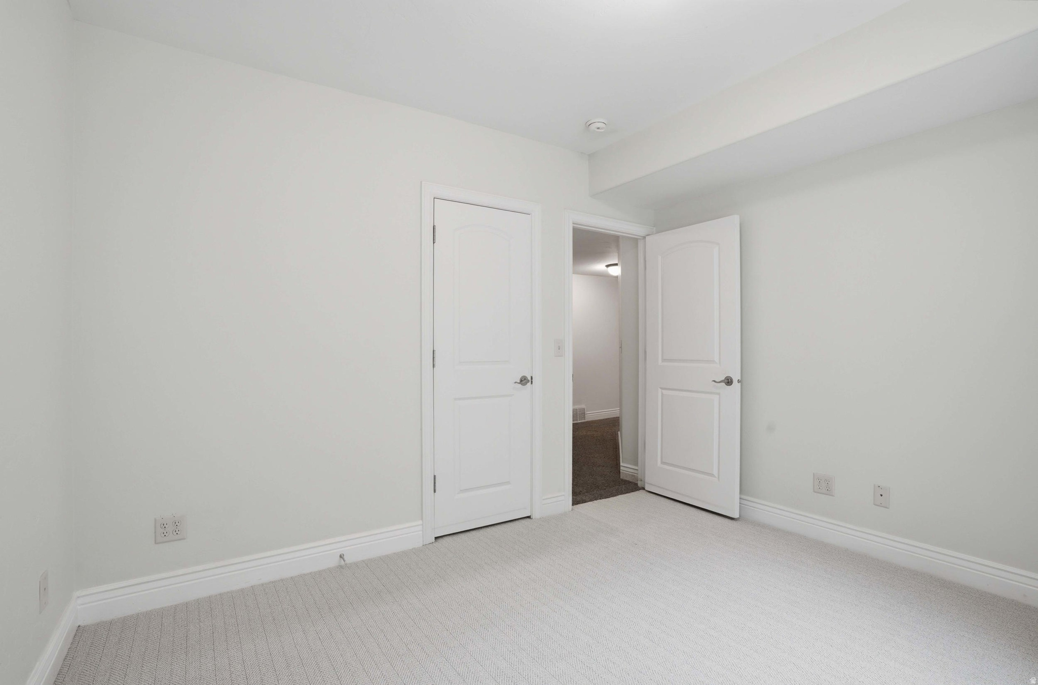 1832 E PEYTON CT