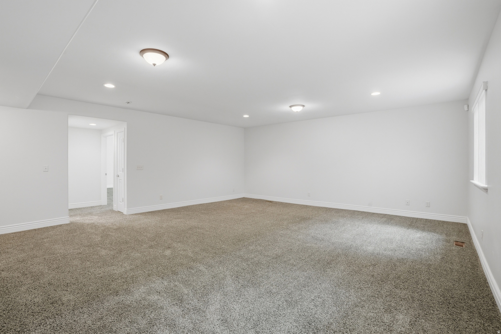 1832 E PEYTON CT