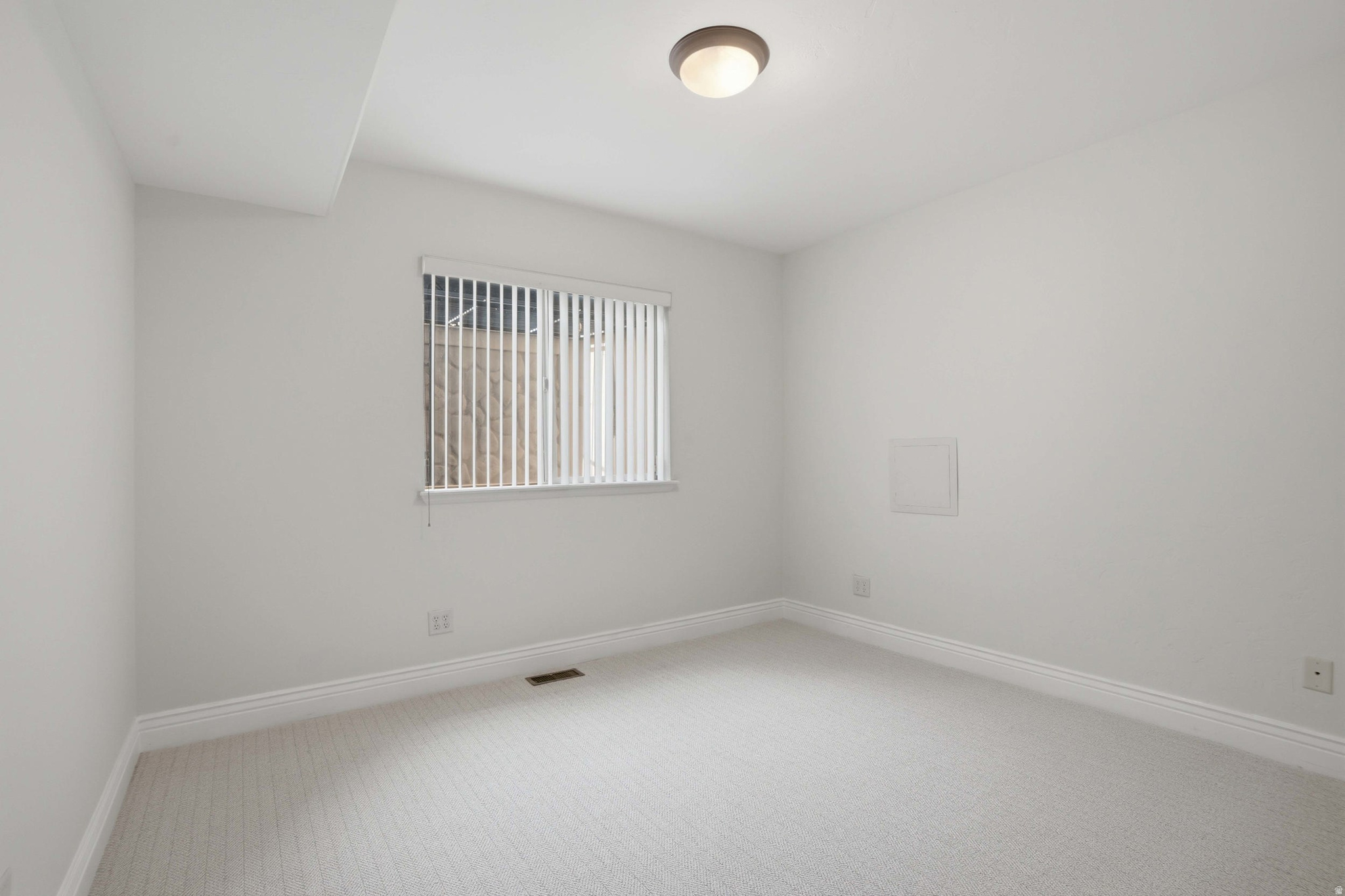 1832 E PEYTON CT