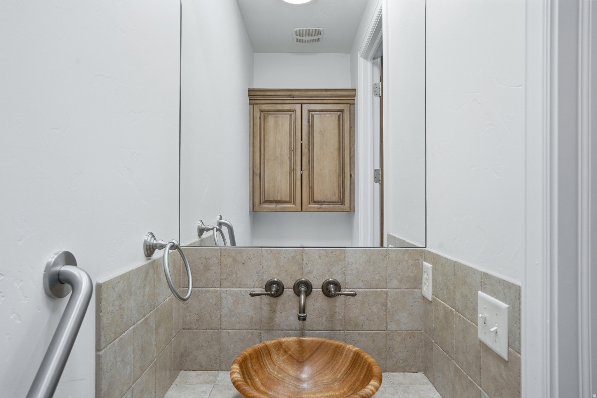 1832 E PEYTON CT