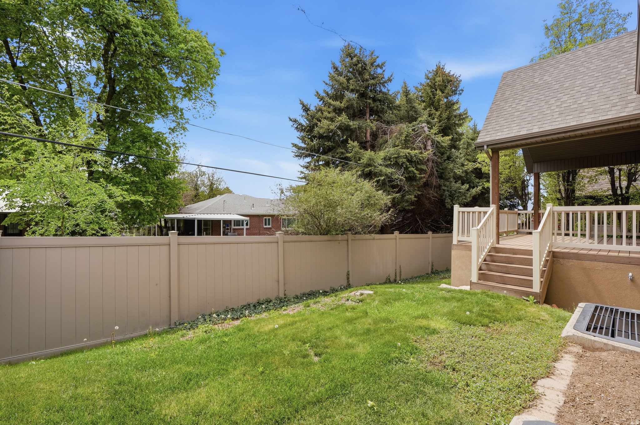 1832 E PEYTON CT
