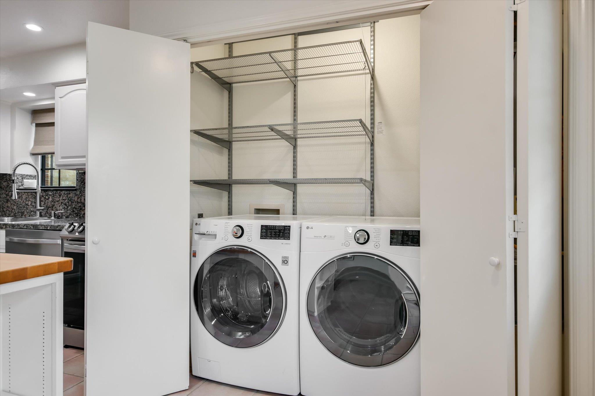 2301 Lawnmont Ave # 5