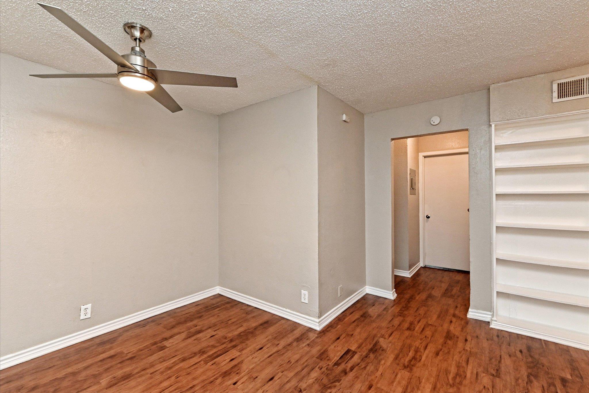 2401 Manor RD # 120