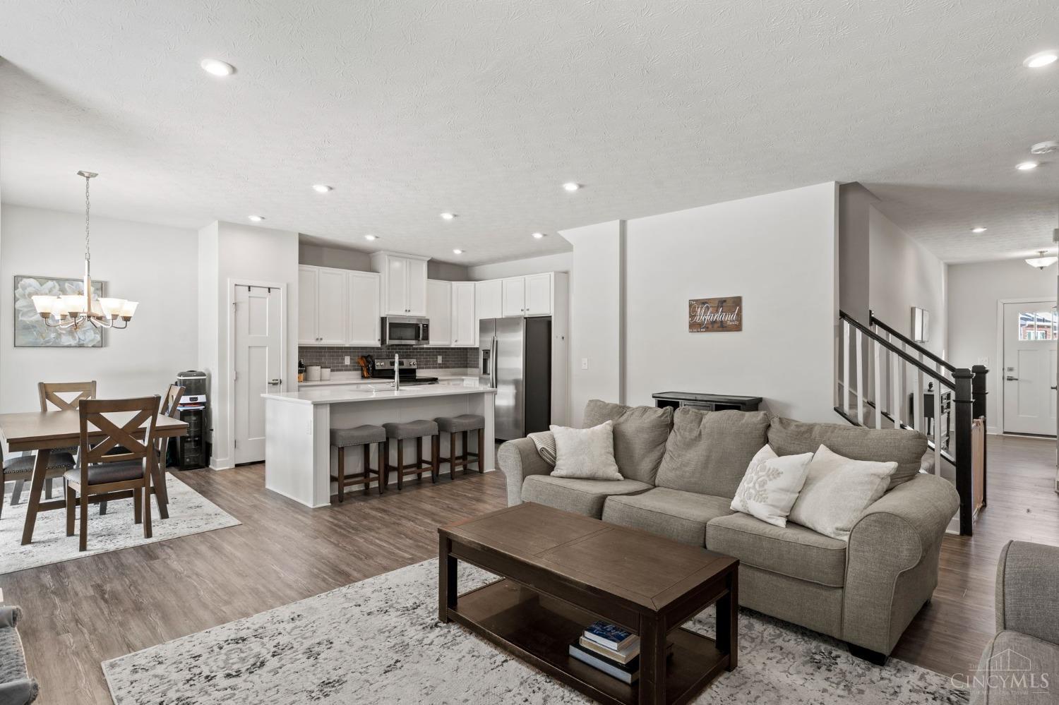 5951 Old Pebble Path