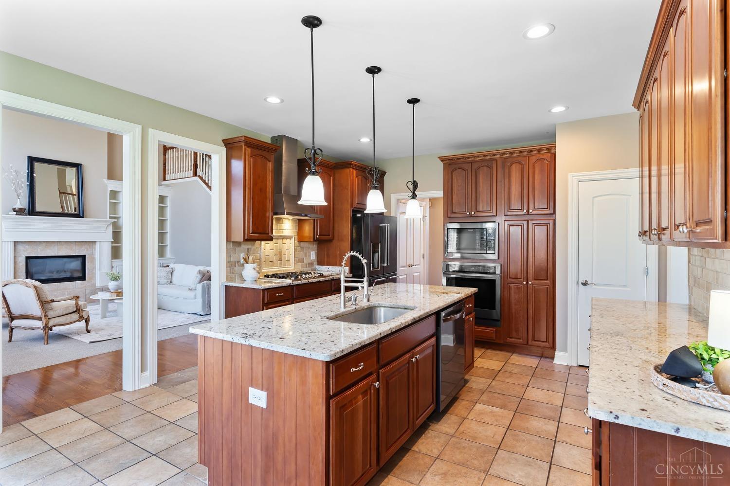 5536 Charleston Woods Drive