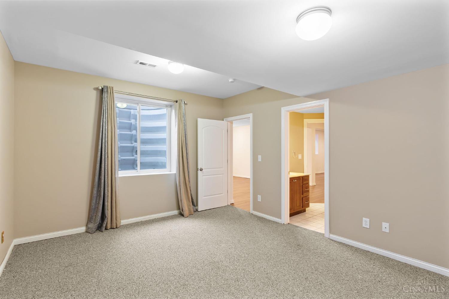 5536 Charleston Woods Drive