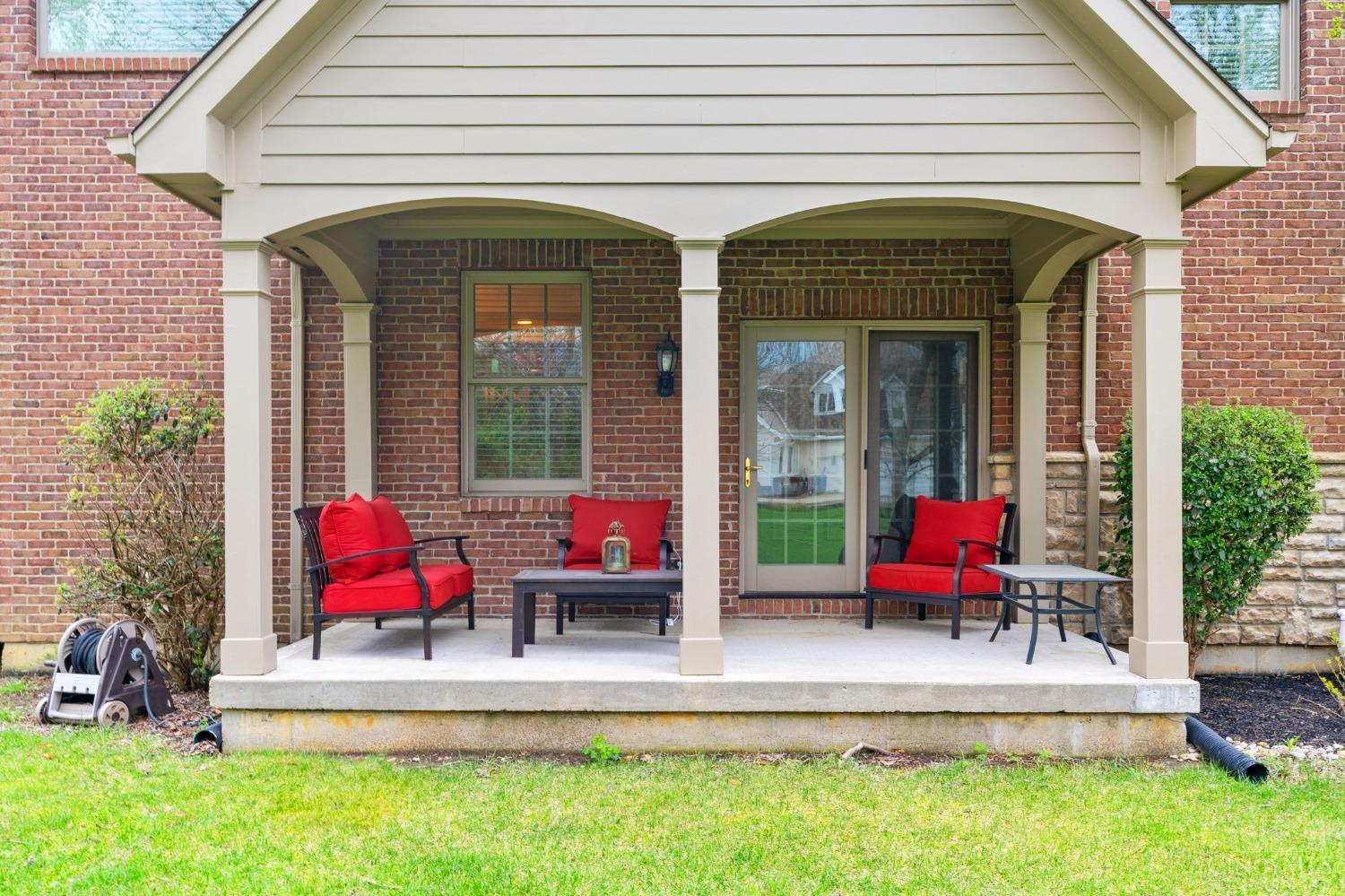 5536 Charleston Woods Drive