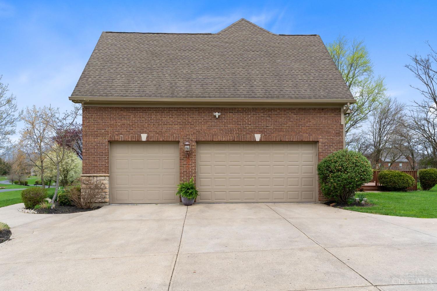 5536 Charleston Woods Drive