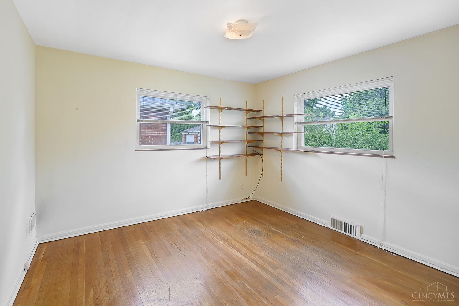 1132 Alnetta Drive