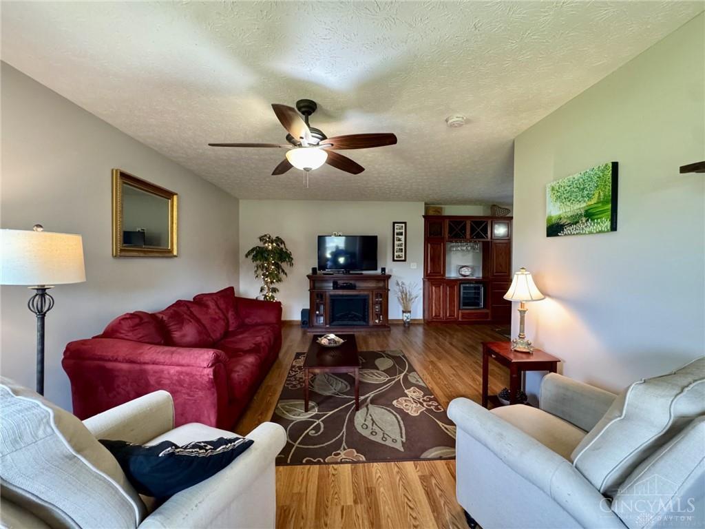 2950 S Clayton