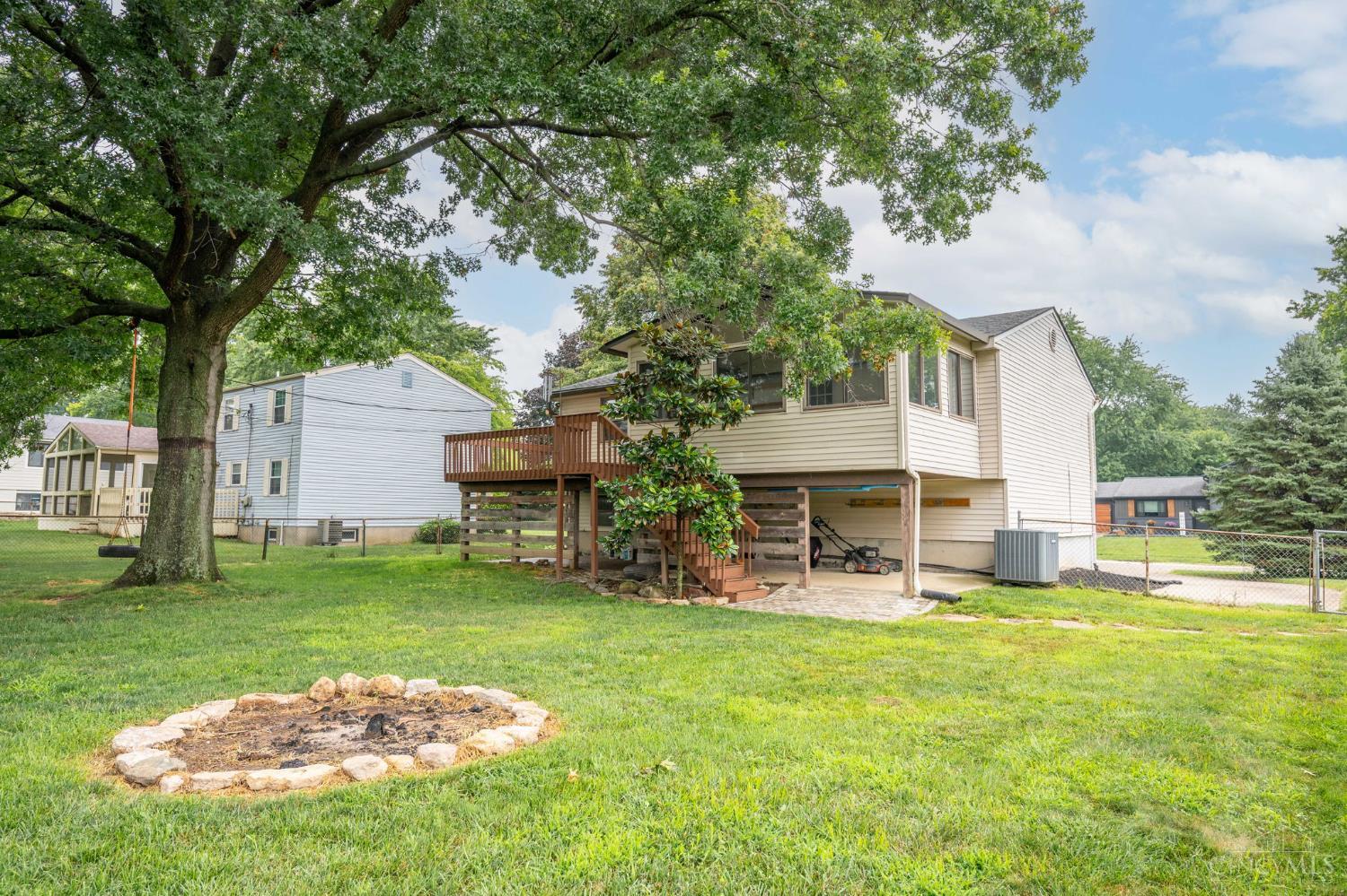 785 Lind Place