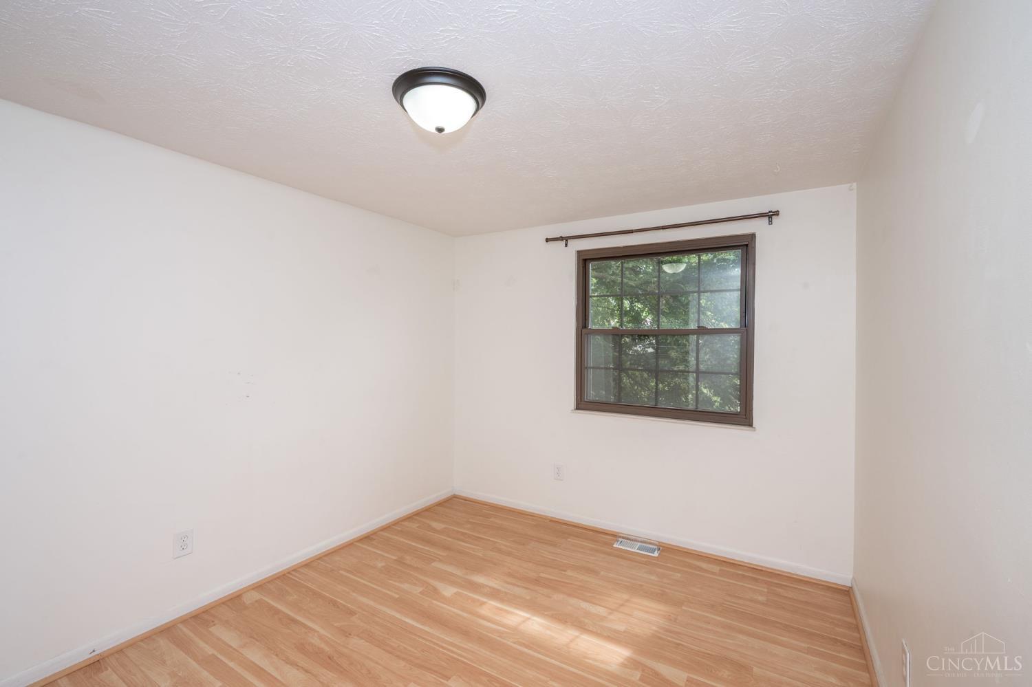 785 Lind Place