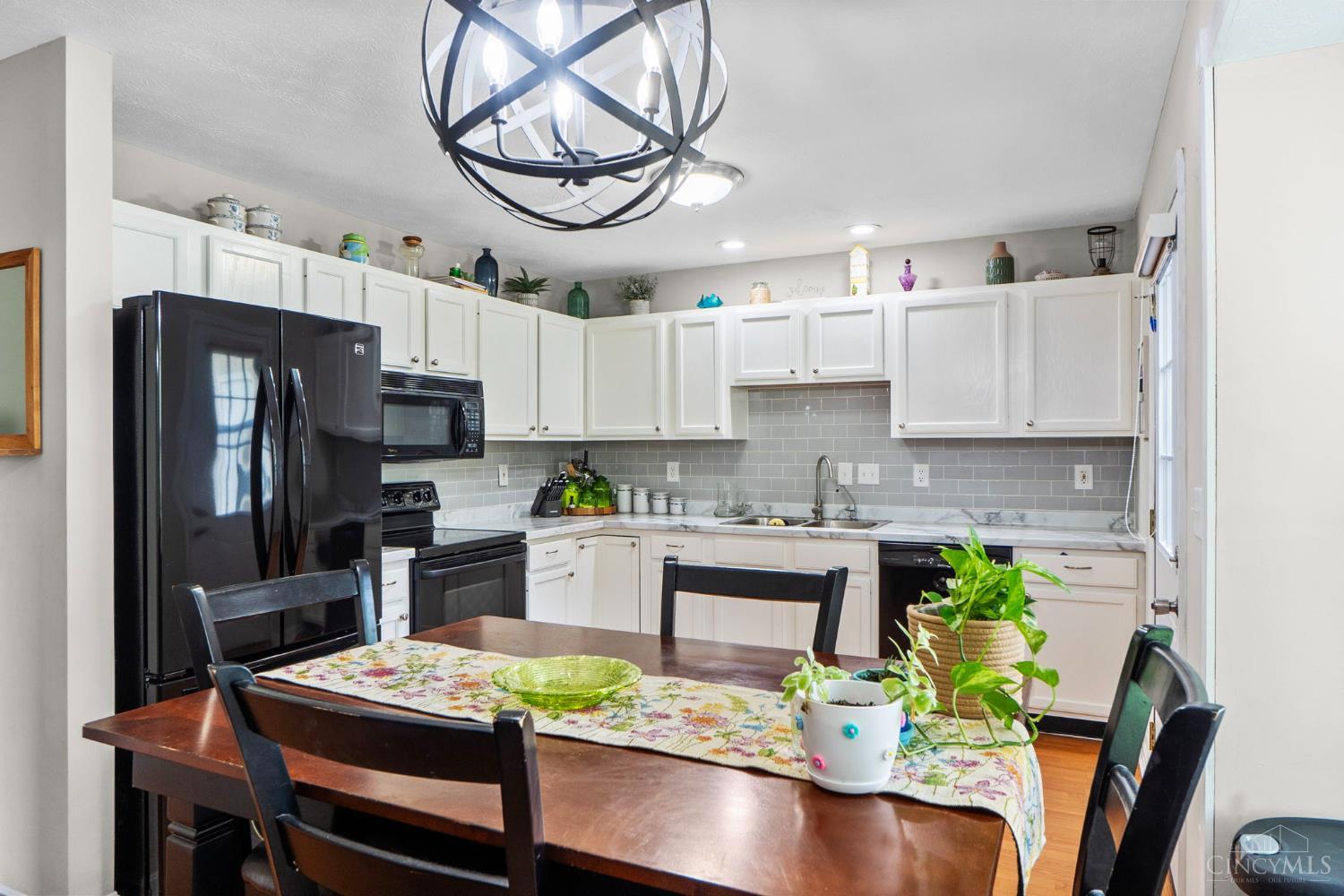 5940 Snider Cove