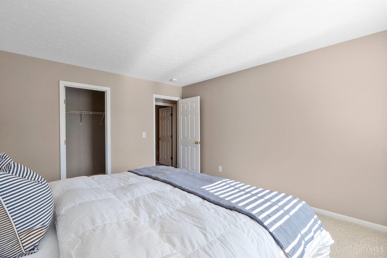 6975 Summer Field Drive