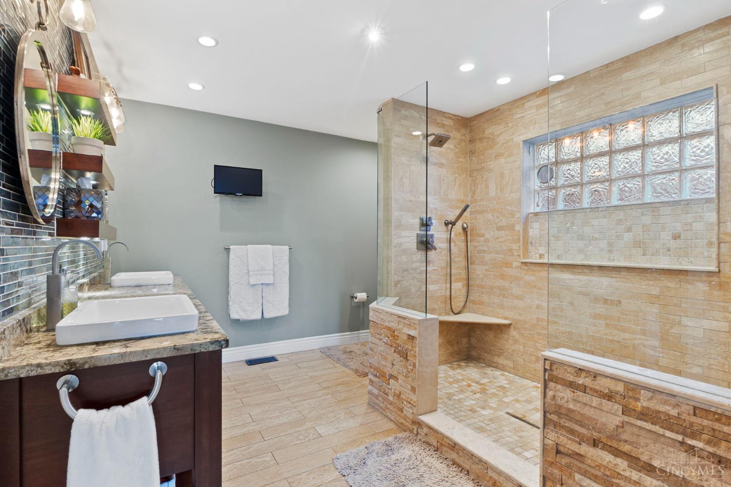 5241 Hamilton Mason Drive