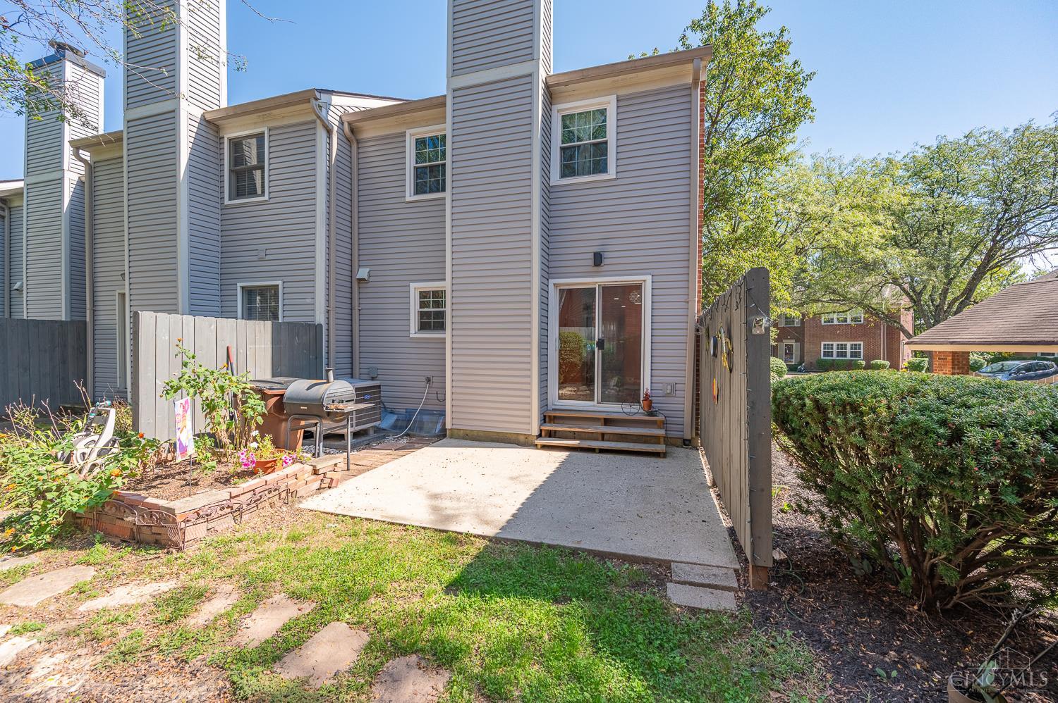 9141 Dominion Circle