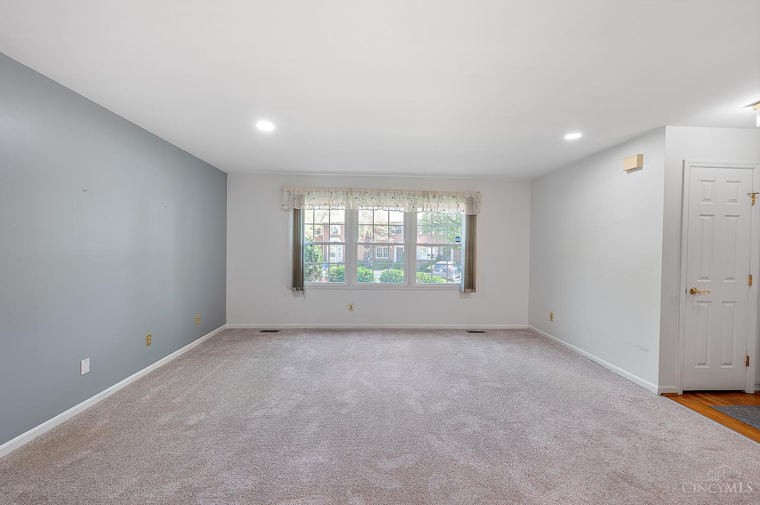 9141 Dominion Circle