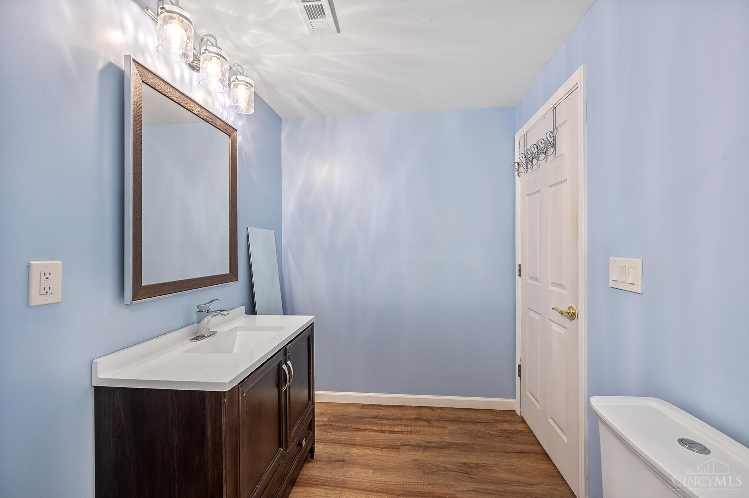 9141 Dominion Circle