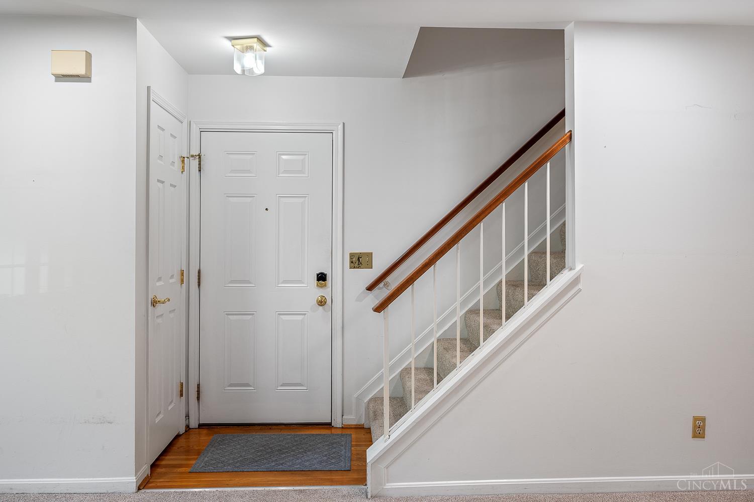 9141 Dominion Circle