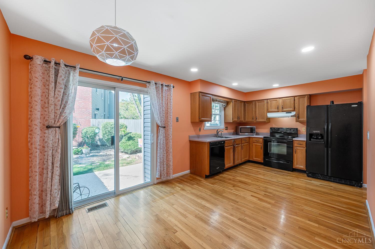 9141 Dominion Circle