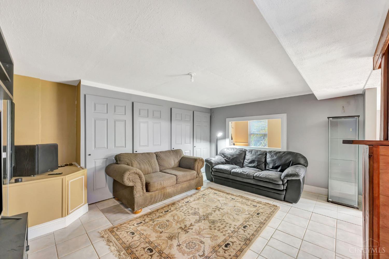 935 Pine Needle Place