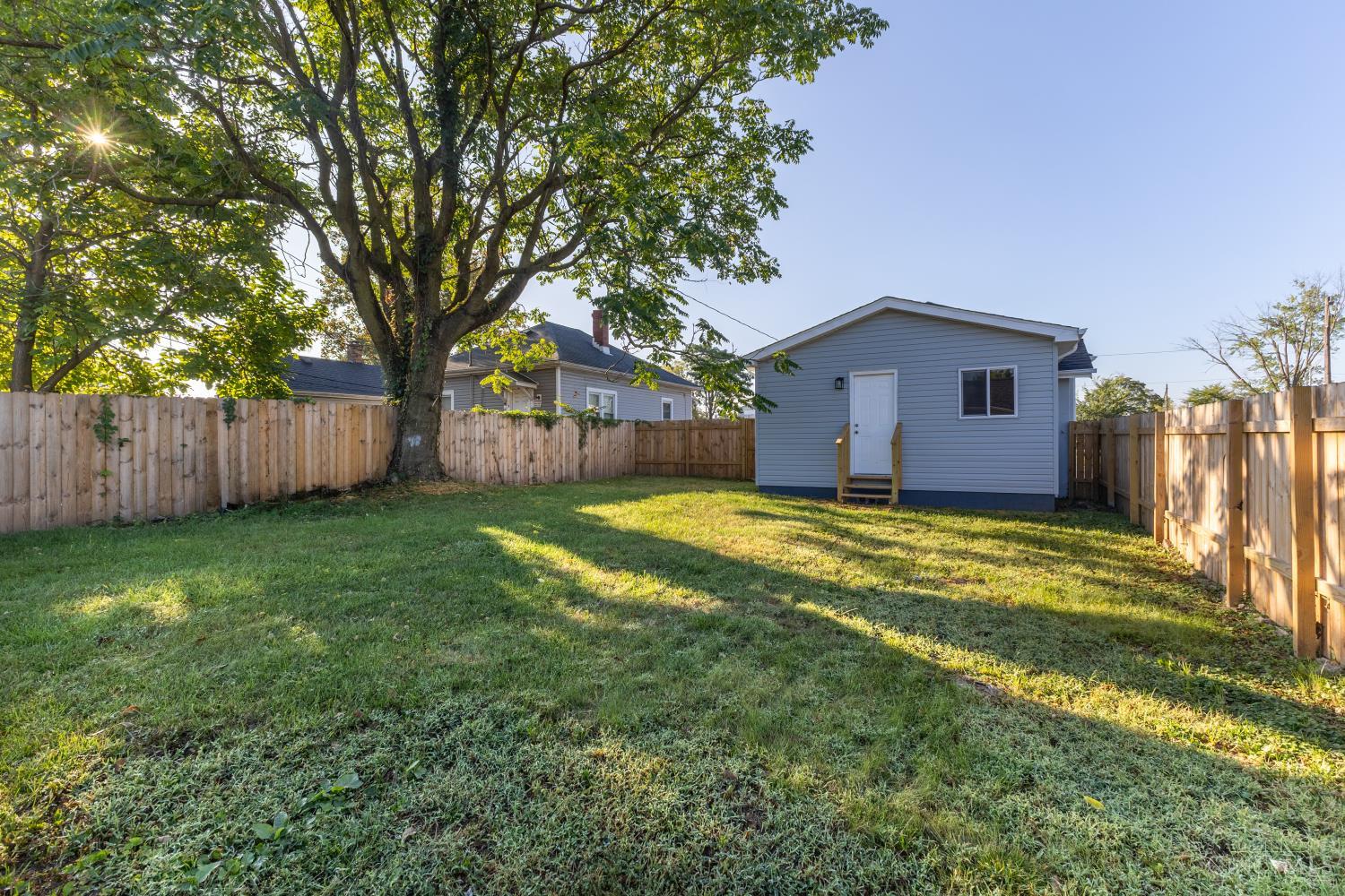 2121 Roosevelt Boulevard