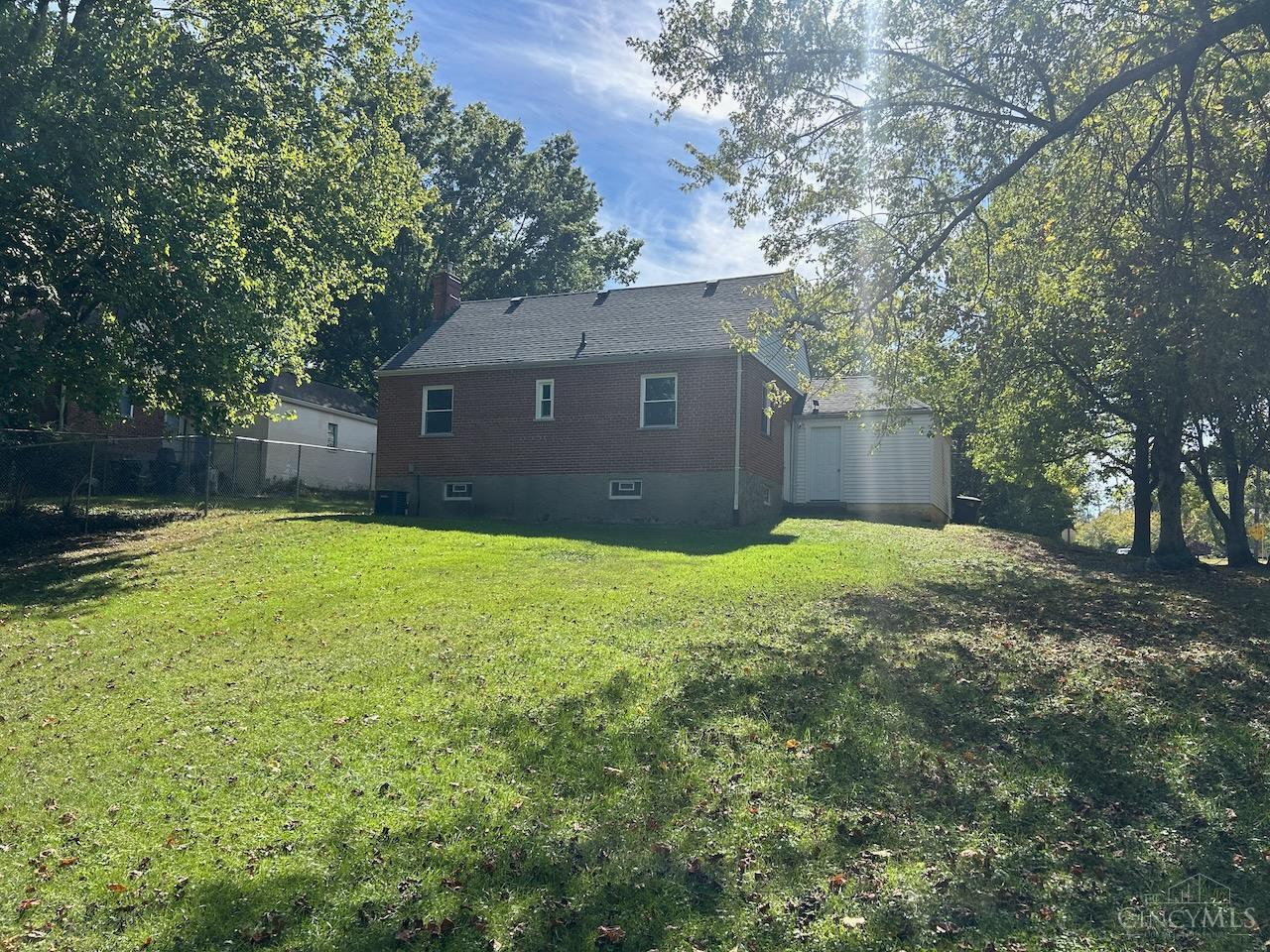 1280 Brushwood Avenue