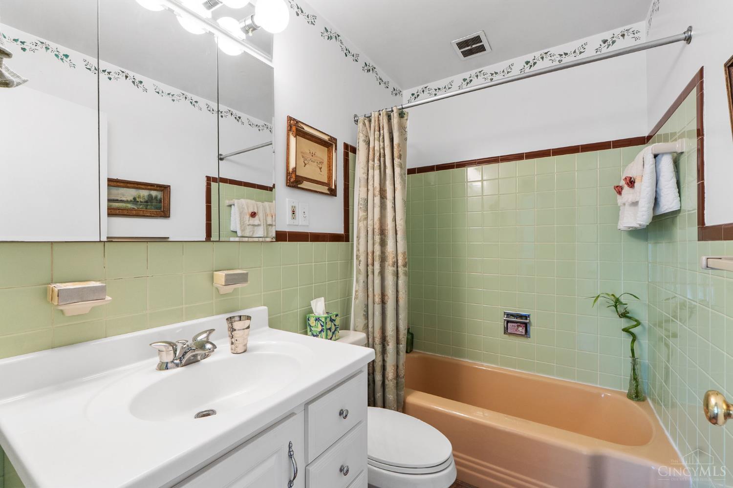 517 Wellesley