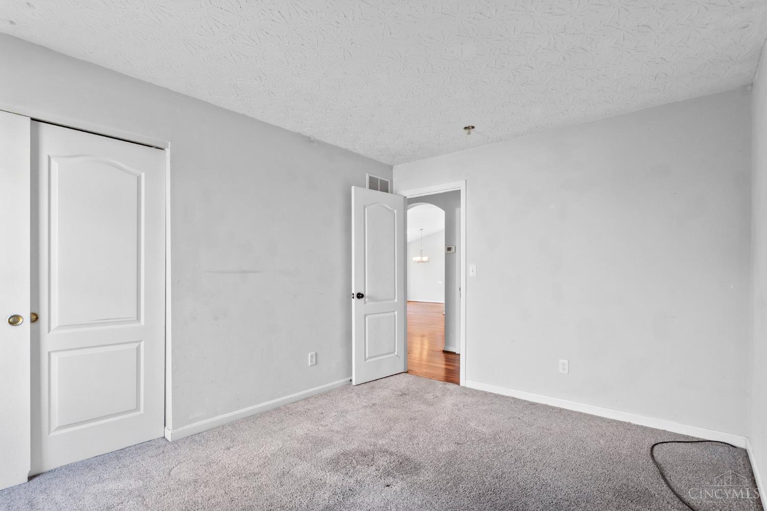 3299 Sycamore Woods Lane