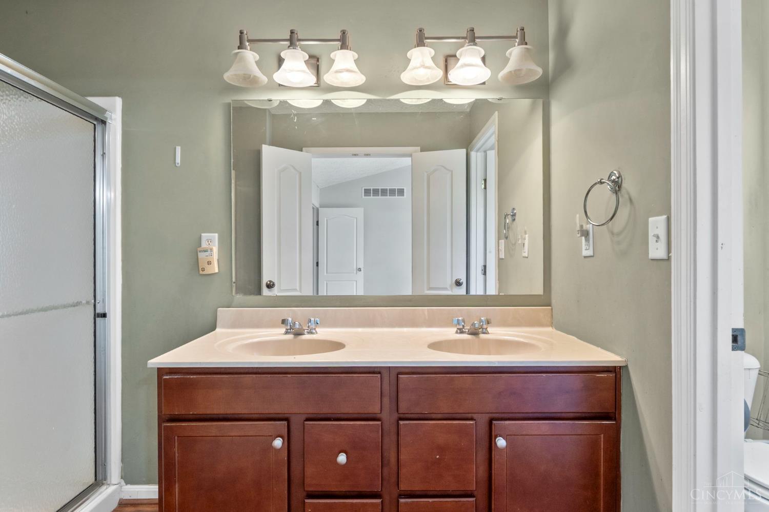 3299 Sycamore Woods Lane